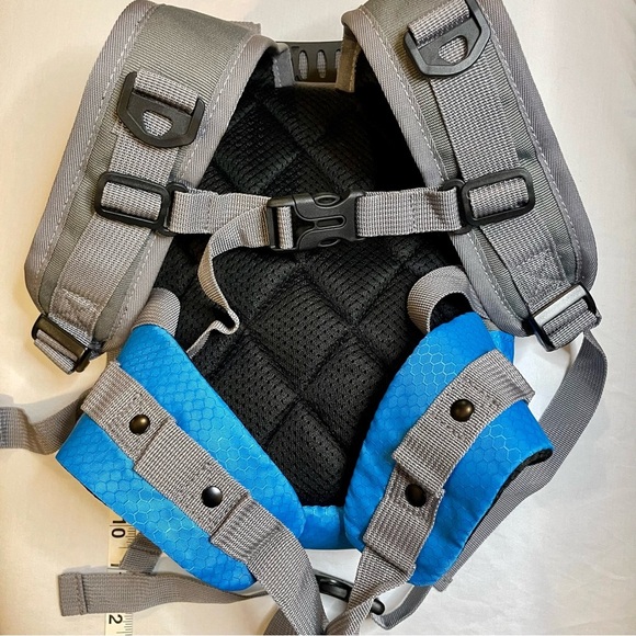 Ski or Snowboarding SMALL Backpack Unisex Black and Blue Shoulder & waist strap - Picture 3 of 5